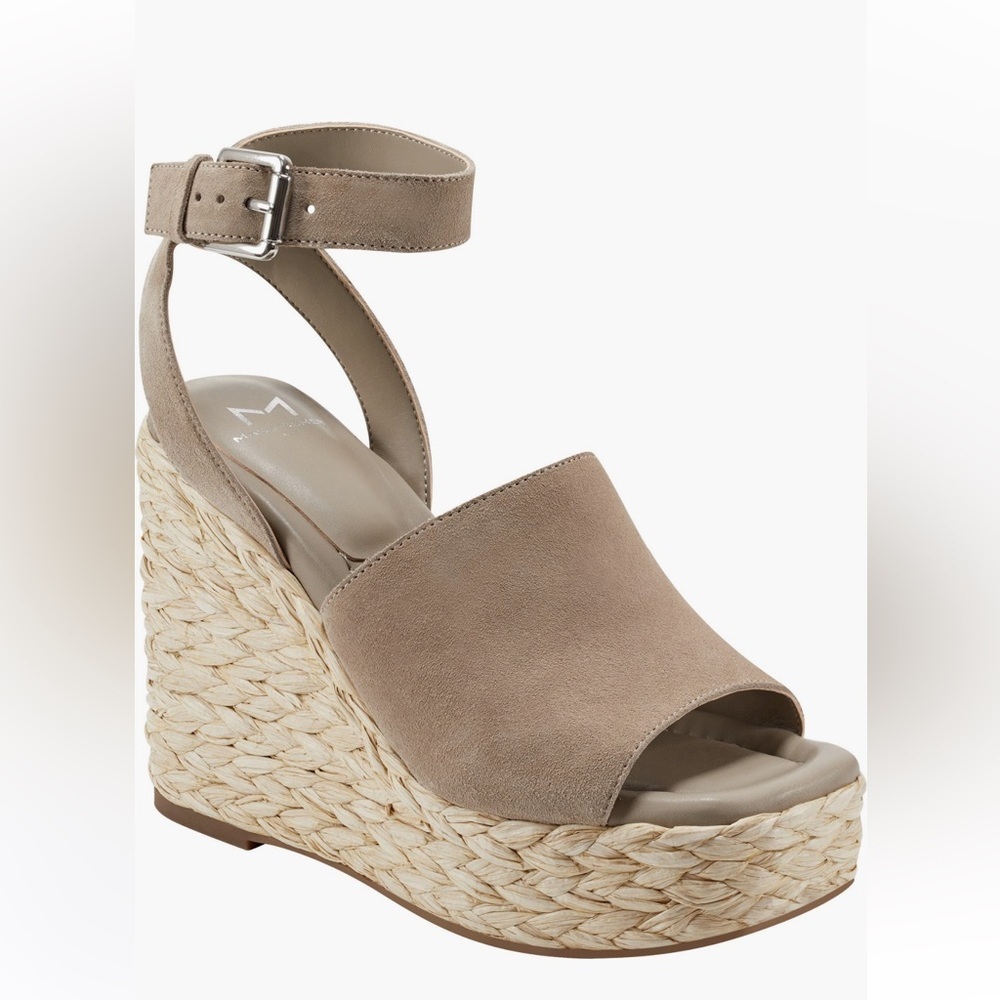 Marc Fisher LTD women Nelly Ankle Strap Wedge Sandal/size 8.5